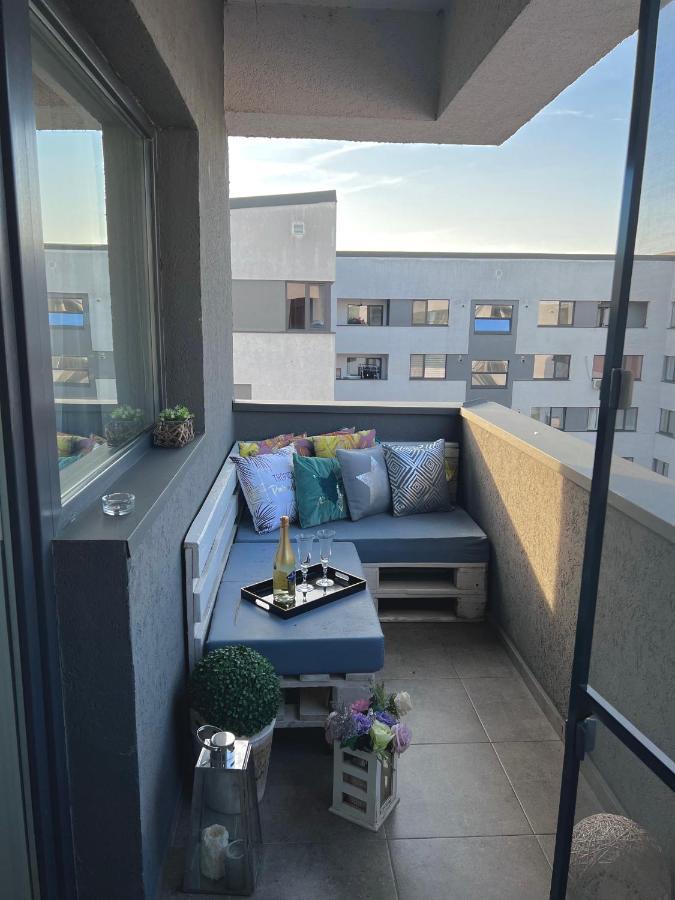 Luxurious Accommodation Floresti  Bagian luar foto